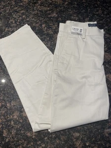 NWT IZOD Pants Mens 30x32 Pumice American Chino Slim Fit Smooth Touch Cotton - Picture 1 of 9