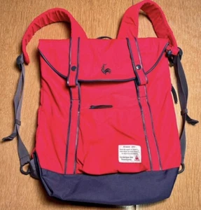 Mochila Le Coq Sportif Roja y Azul - Bolso con Mucho Almacenamiento - Imagen 1 de 5