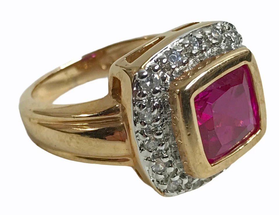 Laura Ramsey Ruby 14K Yellow Gold Plated Ring Sz 6 Signed  (7.5mm x 7.5mm) Foto 1 de 1