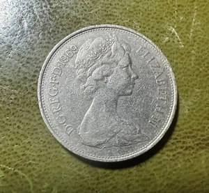 Great Britain Large 10 Ten New Pence Coin 1969 circulated - Picture 1 of 2