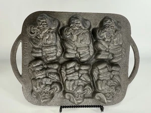 Cast iron vintage Santa Claus Christmas cake cookie cornbread mold pan Taiwan - Picture 1 of 7