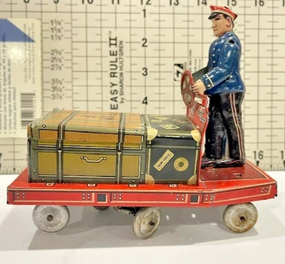 2184.2~ ¡Carrito portero litográfico alemán Strauss de cuerda de los años 50! ¡Gráficos coloridos! Foto 1 de 4