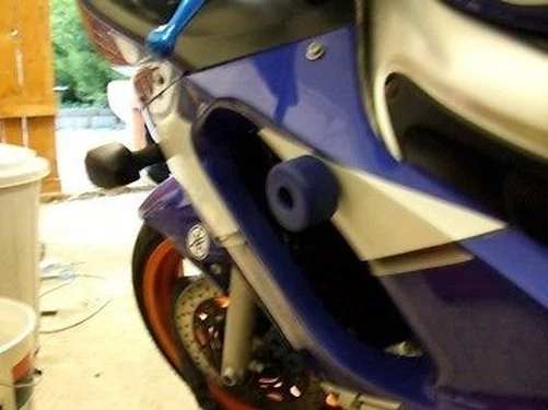 YAMAHA YZF600 YZF750 R6 FAIRING CRASH MUSHROOMS SLIDERS BOBBINS BUNG BLUE R8C1 - Image 1 of 1