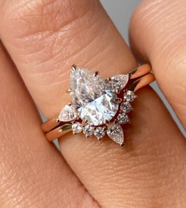 Juego de anillos de moissanita corte pera con banda apilable curva juego de 3 anillos de piedras para mujer - Imagen 1 de 9