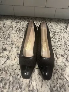 Scarpe Salvatore Ferragamo donna 7,5AA BLA a pompa maglia vernice pelle tacco a gattino - Foto 1 di 8