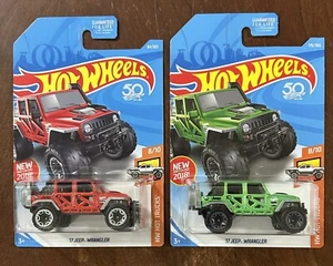 Hot Wheels 17 Jeep Wrangler - 2 Stück - rot grün Trucks - Bild 1 von 4