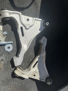 Front Lower Control Arm Set For 2006-2011 Buick Lucerne Cadillac DTS FWD Forged - Picture 1 of 5