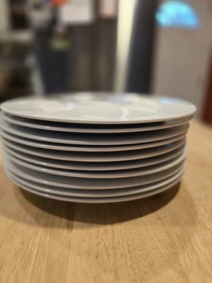 Callalilly Porcelain Dinner Plates White Set of 10. Microwave/dishwasher safe. - Image 1 of 4