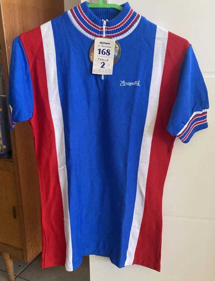 Maillot cycliste JACQUES ANQUETIL  Bleu,Blanc,Rouge vieux, stock, neuf Taille 2 - Photo 1/4