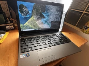 Acer Aspire 5750Z-4835 Portatile Aggiornato 256 SSD Windows 10 - Foto 1 di 9