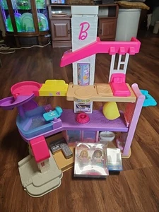 Fisher Price Barbie Little People Dream House Interactive Lights Sound & People - Picture 1 of 15