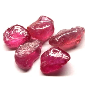 22,18Ct. Natur Edelstein Rubin grob rosa rot Farbe Mine Mosambik funkelnd - Bild 1 von 7