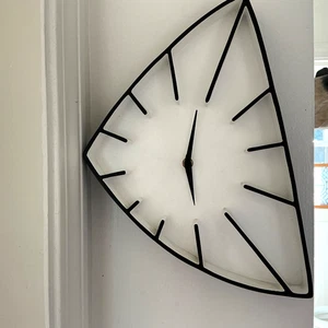 INFINITI CE MCM ATOMIC ABSTRACT SHAPE STYLE BLACK WHITE WALL/TABLE CLOCK - Picture 1 of 7