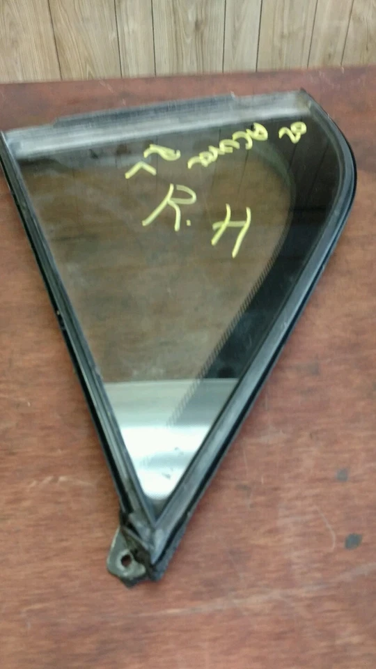 Acura RL 1996-2004 ventilación trasera vidrio lado del pasajero Foto 1 de 1