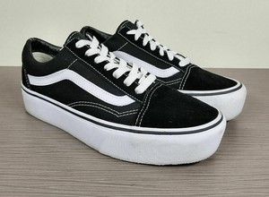 mens 10.5 shoes in women's