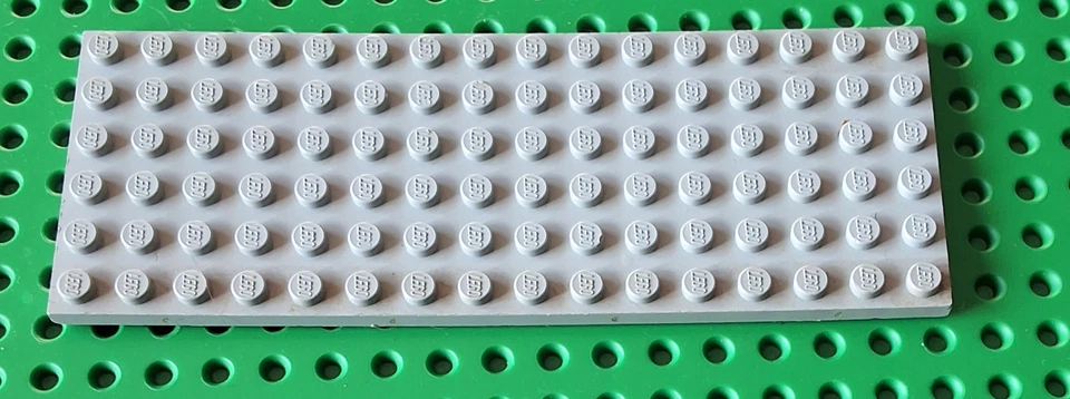 Lego Platte 3027 Bauplatte Grundplatte 6x16 alt hellgrau Zubehör - Bild 1 von 1