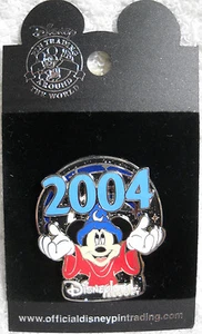 Sorcerer Mickey Holding 2004 Disney Pin * - Picture 1 of 2