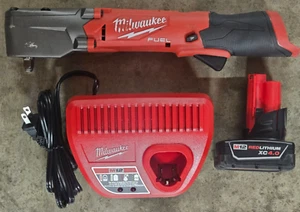 Milwaukee M12 FUEL 3/8" Winkelschlagschrauber mit 4aH Akku Modell # 2564-20 - Bild 1 von 2