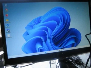 LG LCD Monitor TV Flatron M2550D Full HD 25" 5000.000:1 5 mS - Bild 1 von 2