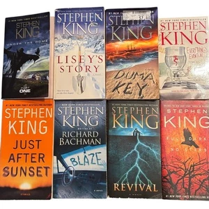 Lot of 8 Stephen King Paperback Books (From the 2000's) - Imagen 1 de 3
