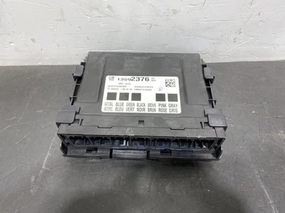 2015 CHEVROLET CAMARO SS OEM BCM BODY CONTROL MODULE 13592376 USED - Image 1 of 4