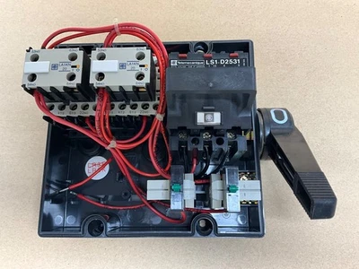 Démarreur inverseur en coffret LE8K064M7- 6A - tension bobine : 230Vca - Photo 1/3