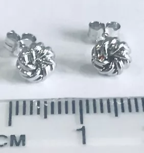 9ct Gold White Gold Knot Studs Earrings New - Picture 1 of 3