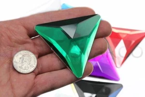 68mm Verde Esmeralda H106 Enormes Joyas Triangulares Autoadhesivas - 1 Pieza - Imagen 1 de 4