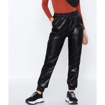 Pantalones Joggers Análisis Vinilo Negro Colección Nasty Gal Cintura Elástica Talla 6 Nuevos con Etiquetas Foto 1 de 4