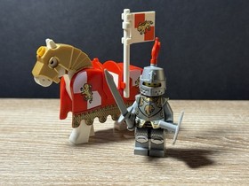 LEGO Castle Kingdoms Lion Knight Armor Minifigure cas443 7947 With Horse Barding