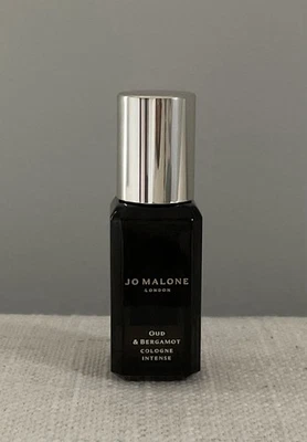 Spray de viaje Jo Malone Oud & Bergamot Colonia Intenso 0,3 oz/9 ml Foto 1 de 2