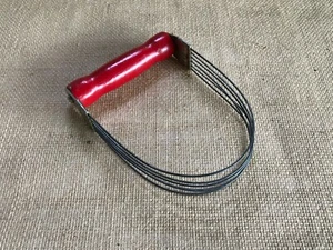 Vintage Red Wood Handled Pastry Blender Androck U.S.A. Farmhouse Kitchen - Picture 1 of 2