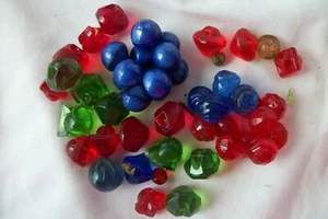Vintage Glasperlen Konvolut 46 Sortiment Stil rund facettiert blau rot grün Gruppe D - Bild 1 von 8