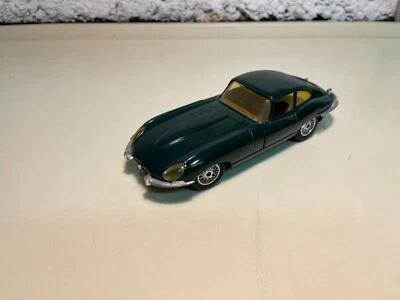 majorette jaguar e-type 1.24 verde - Immagine 1 di 3