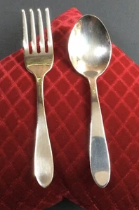 R & B Silber Teller Kind Kleinkind 4 1/2" Gabel & 4 3/8" Löffel leichter Gebrauch versilbert - Bild 1 von 8