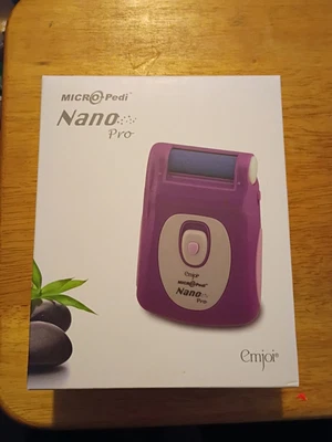 Nuevo removedor de callos de pedicura portátil Emjoi Micro-Pedi Nano Pro púrpura Foto 1 de 3