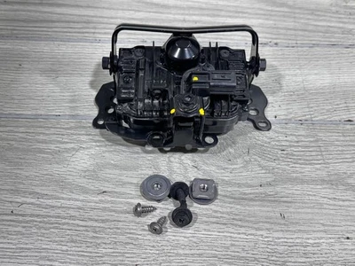 2016-2018 Toyota  RAV4 RAV-4 front distance radar sensor 88210-47090 - Bild 1 von 4