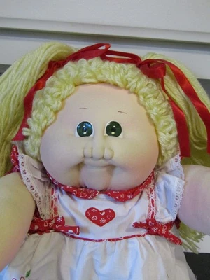 1984 Little People VALENTINE HEART Girl SOFT SCULPTURE Cabbage Patch Doll 22" - Image 1 of 4