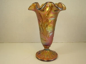 Beautiful Amber With Flower Decorations Fenton Company Carnival Glass Vase - Picture 1 of 6