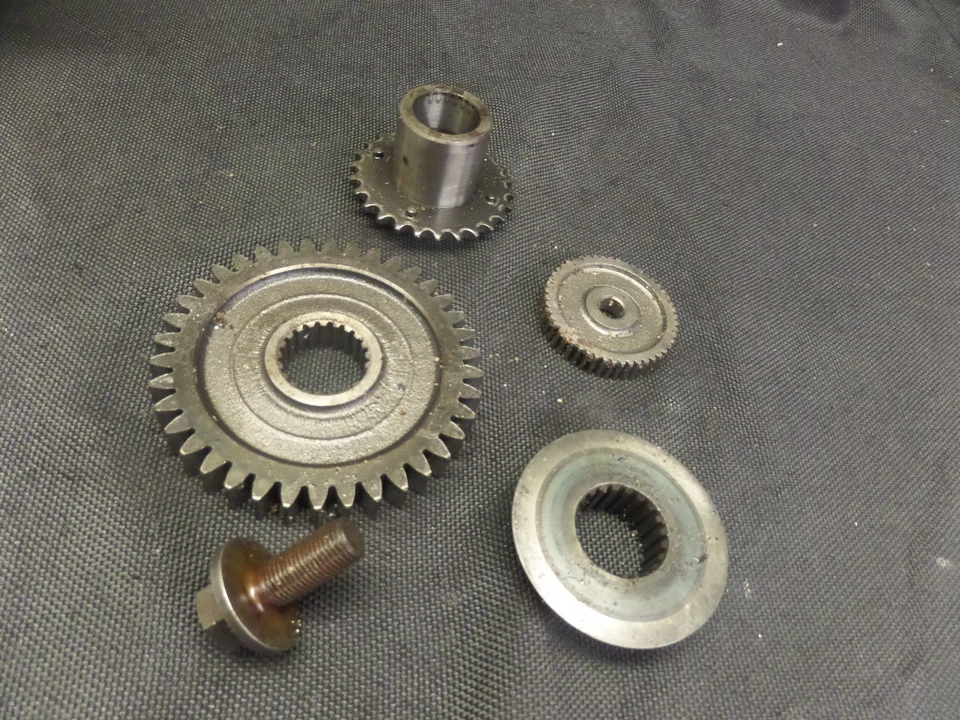 1985 年 HONDA SHADOW VT700C 发动机齿轮 MISC — 第 1/1 张图片