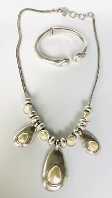 LUCKY BRAND Tono Plata Babero Cuentas Colgante Collar Pulsera Conjunto Perla Imitación  Foto 1 de 3