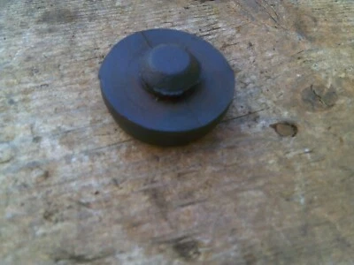 YAMAHA RD400 / RD350 / RD250 MIDDLE SEAT RUBBER, 1T4-24741-00 YR5 / DS7 LAST ONE - Image 1 of 2