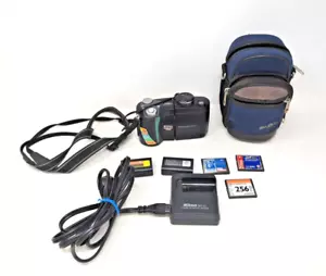 NIKON COOLPIX 4500 4.0 Mega Pixels 4x Zoom Vintage Digital Camera Working - Picture 1 of 5