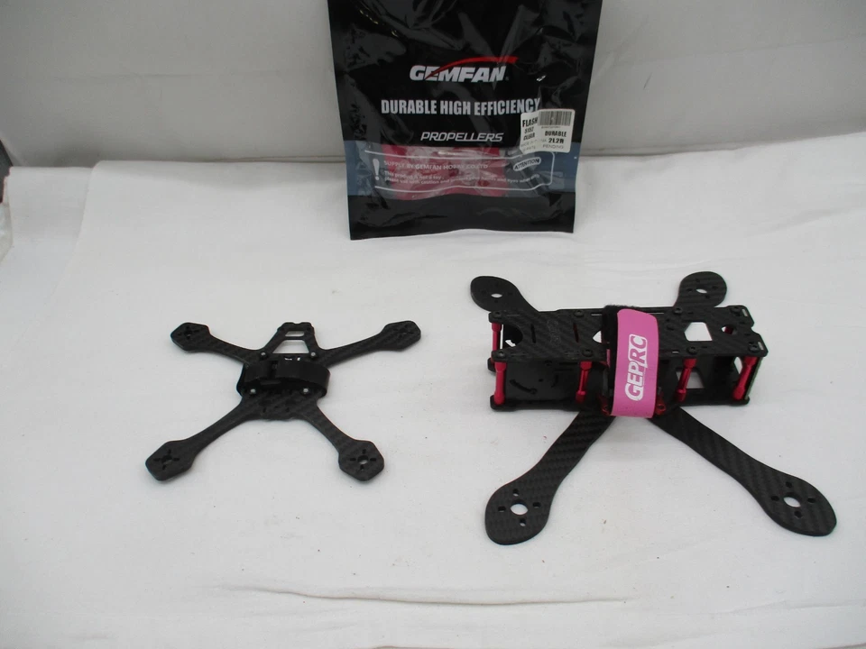 2 x Drohne Quadrocopter Frame/Gestell – GEPRC & Rotorx Carbon + Gemfan Propeller - Bild 1 von 4