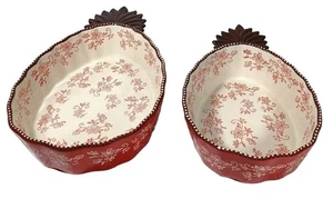 Rare Temptations Tara Backformen Ananas Rot Blumen Spitze 2-teiliges Set Backen & Servieren   - Bild 1 von 11