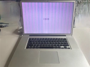 MacBook Pro 17" Late 2011 16GB, 2.5GHz i7-2860QM, No HDD, Bad GPU, Boots to USB - Picture 1 of 9