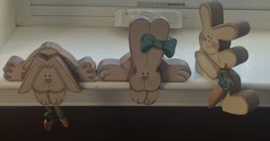 3 Vtg 1994 Bunny Rabbit Shelf-Sitters Tender Heart Treasures Easter Decor Wood - Picture 1 of 9