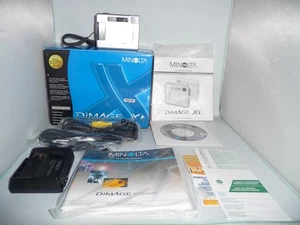 Mint in Box Classic MINOLTA DIMAGE Xt CCD Camera Compact Stylish opt Viewfinder - Picture 1 of 18