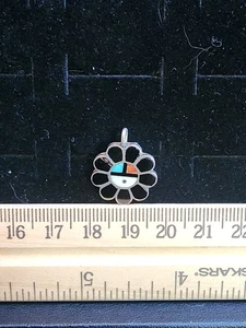 Vintage Zuni Native American Sun Face Sterling Silver Necklace Pendant Tested - Picture 1 of 2