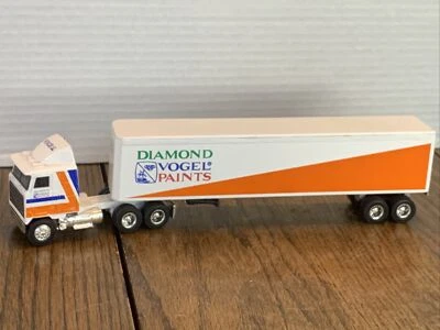 Ertl Vogel Diamond Paints Tractor Trailer  Mac Ultra Liner Semi Cab 1/64 - Image 1 of 4